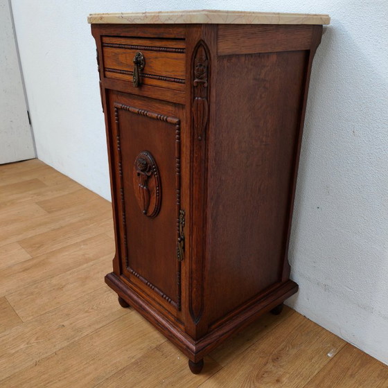 Image 1 of Comodino antico vintage con piano in marmo