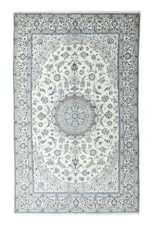 Nain 9 La anudado a mano con seda y firma "Habibian" – 311 x 191 cm