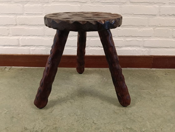 Sgabello brutalista a treppiede vintage anni '50-'60 – Sgabelli, Legno (photo 7 of 8)