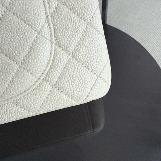 Image 1 of Borsa Chanel Filigree CC Media - 25 cm Caviar trapuntata avorio beige chiaro con finiture dorate Serie 22