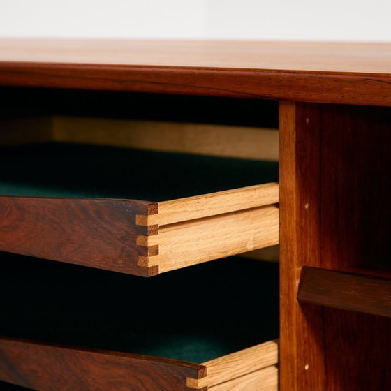 Image 1 of MK10673 Restored rosewood sideboard by Henry Rosengren Hansen for Brande Møbelindustri