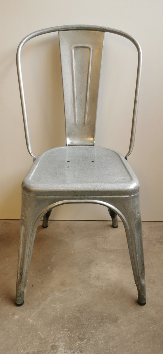 Tolix Modele A Stoelen – Eetkamerstoelen, Iron (photo 3 of 5)