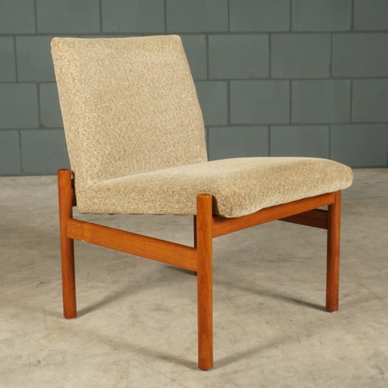 Image 1 of Conjunto de salón danés: dos sillones con mesa pequeña – década de 1970