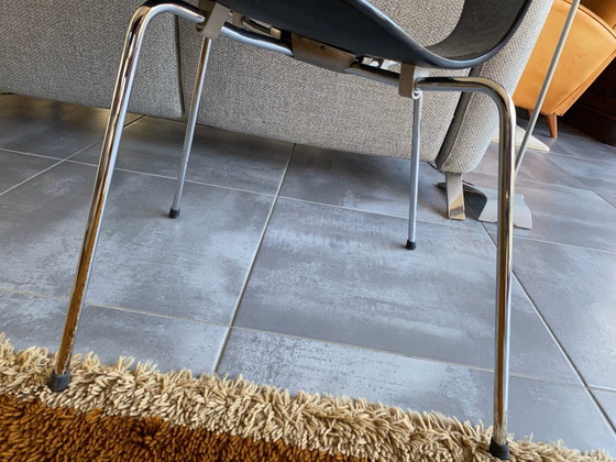 Zwarte Arne Jacobsen stoel 3107 uit 1955 – Fritz Hansen, Eetkamerstoelen, Metal, Wood (photo 6 of 6)