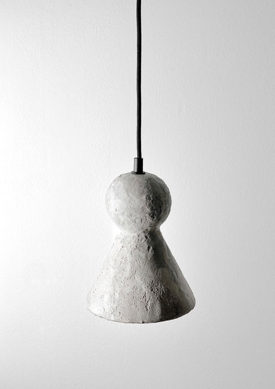 Image 1 of LOVER 02 Designer-Pendelleuchte von Rodrigo Vairinhos "NEO", Mineralbeton