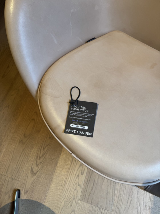 Image 1 of Fauteuil Egg de Fritz Hansen avec repose-pieds inclus