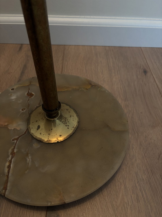 Lampada da terra in alabastro in stile Hollywood Regency con paralume sfrangiato – Lampade da terra, Brass (photo 7 of 14)