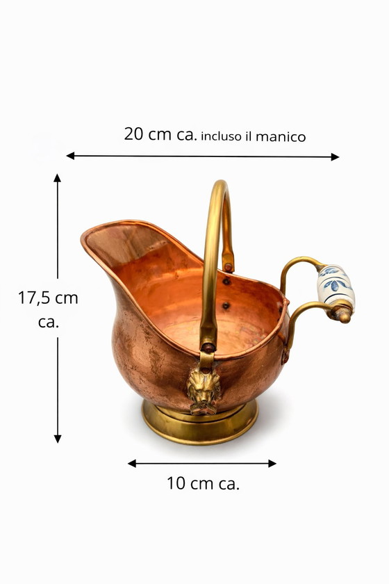 Image 1 of Cubo de carbón holandés antiguo de cobre - Decoración para chimenea y macetero