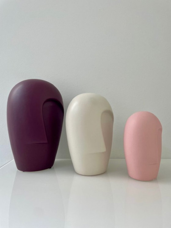 Image 1 of Juego de 3 jarrones esculturales modernos con caras estilizadas