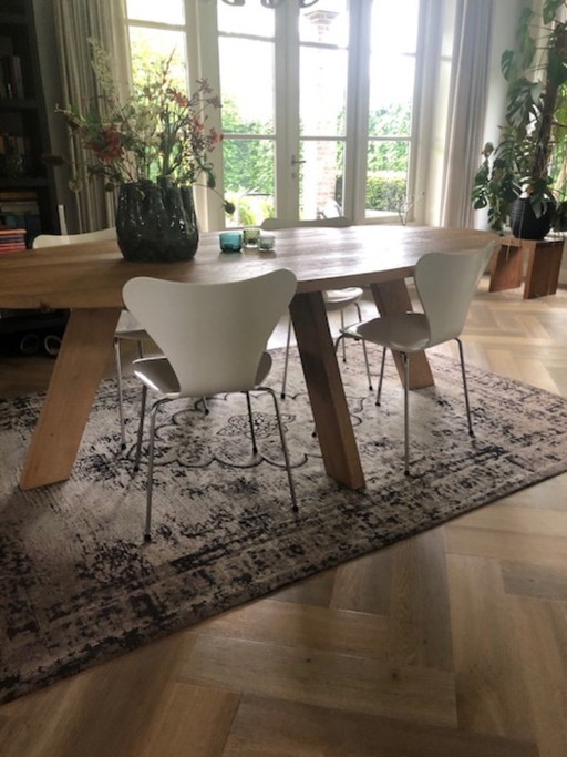 Arne Jacobsen butterfly chairs