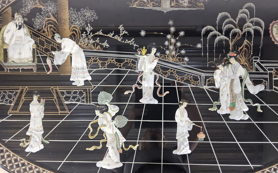 Image 1 of Vintage Ovale Chinese Eettafel  / Oosterse tafel (speksteen) / Chinoiserie / lakmeubel / lacquer / bohemian tafel