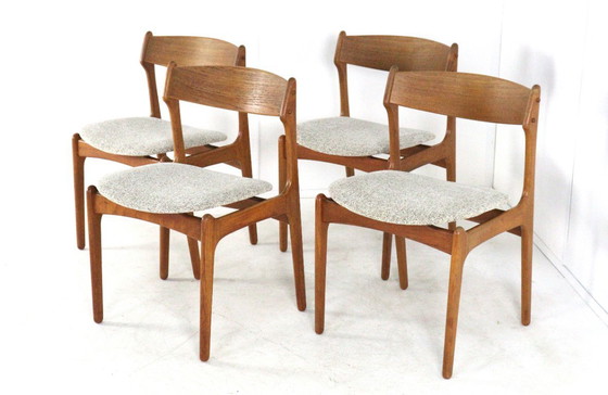 Image 1 of Set di 4 sedie da pranzo vintage di Erik Buch O.D. Mobler, modello 49, appena rivestite.