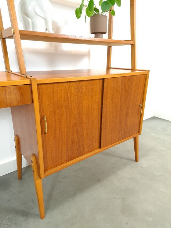 Image 1 of Armario doble de chapa de teca con escritorio de Suecia