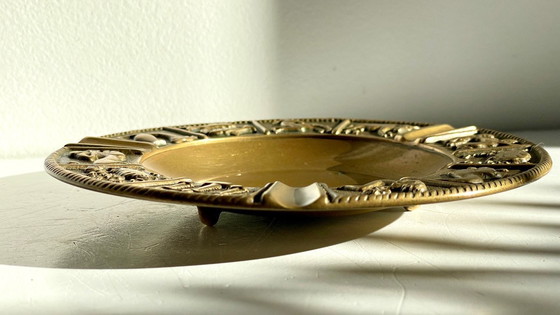 Image 1 of Posacenere vintage in bronzo con segno zodiacale