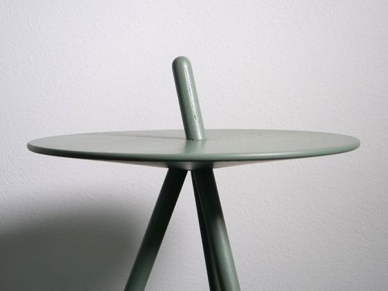Tavolino laterale WOUD Design, modello Come Here – Tavolini, Wood (photo 6 of 9)