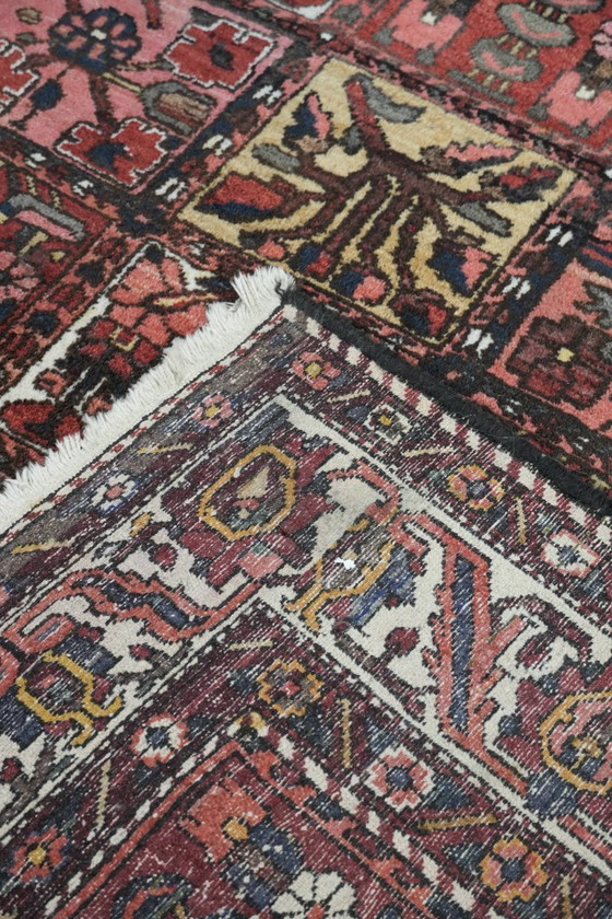 Image 1 of Tappeto orientale annodato a mano con bellissimi motivi tra cui dettagli rosa 312x220cm