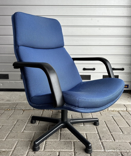 Artifort F156 Design-Sessel