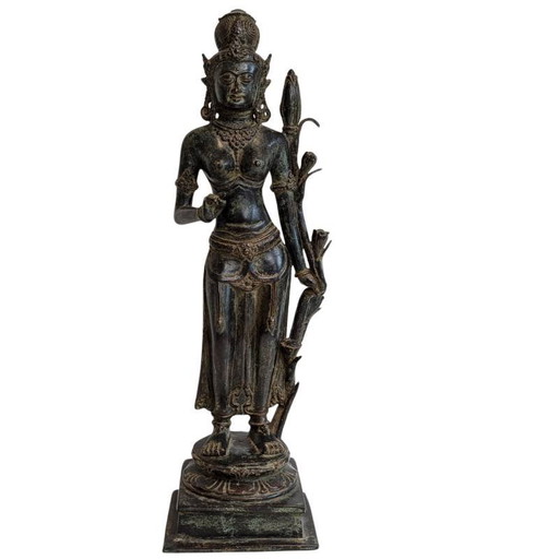 Lakshmi (Sri Devi) – Südindische Bronze-Göttinnenstatue, 17. Jahrhundert