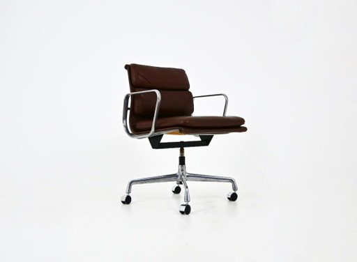 Fauteuil Soft Pad conçu par Charles et Ray Eames pour Herman Miller, années 1970