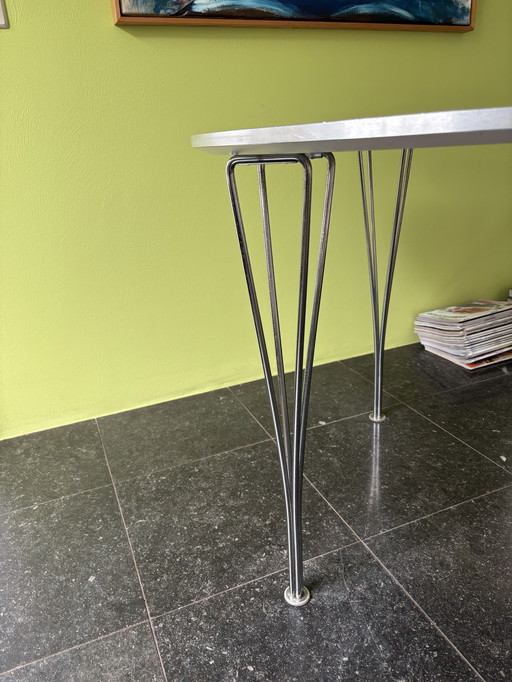Fritz Hansen dining table