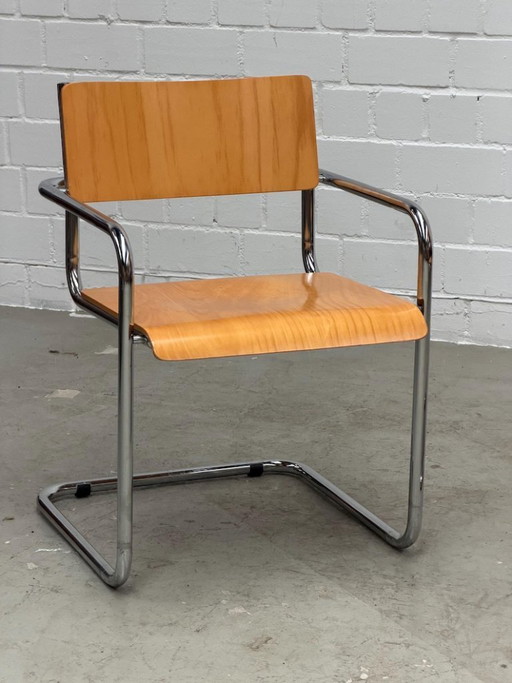 Bauhaus | Sillón modernista italiano | Acero tubular y madera contrachapada | Plurma | Italia | Mart Stam | Cromo