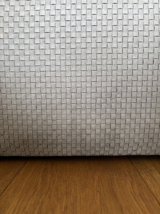 Image 1 of Pouf in pelle RAW Interiors 80 x 80