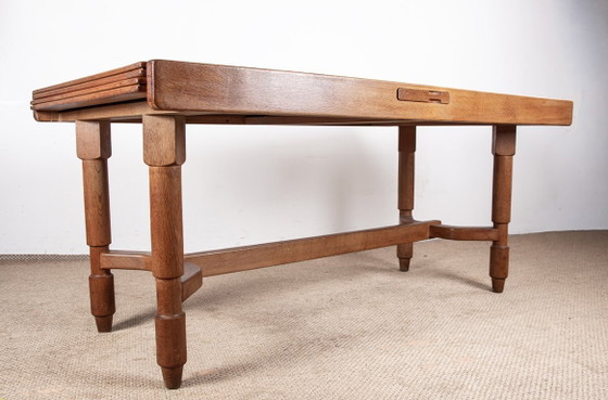 Image 1 of Très grande table de repas extensible, 320 cm, en chêne par Guillerme et Chambron pour Votre Maison 1960.