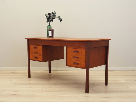 Image 1 of Bureau en teck, design danois, années 1970, production : Danemark