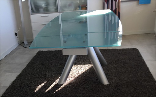 Tavolo di design in vetro allungabile