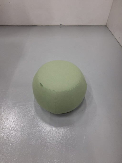 1x puf Arper Pix, verde claro, 60 cm ø – hockers en poefs, Textile (photo 2 of 5)