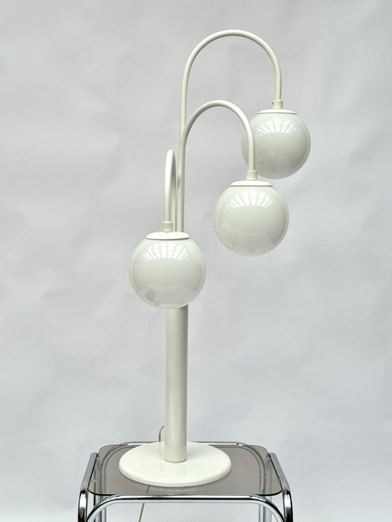 Image 1 of Grande lampe de table cascade en verre opalin – Design néerlandais des années 1970