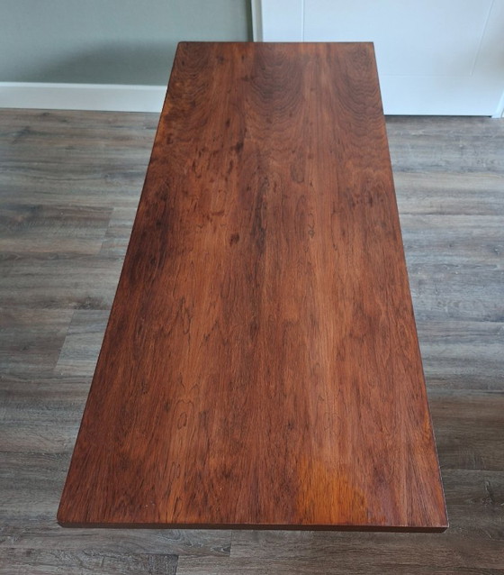Image 1 of Table basse design du milieu du siècle. Meubelindustrie Gelderland N.V. Culemborg. Palissandre.