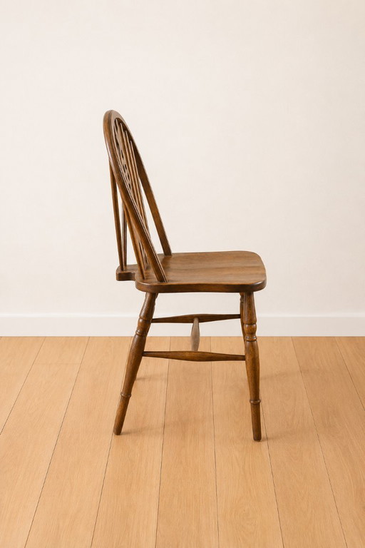 Classic Windsor chair set, 5 pieces, sturdy & comfortable
