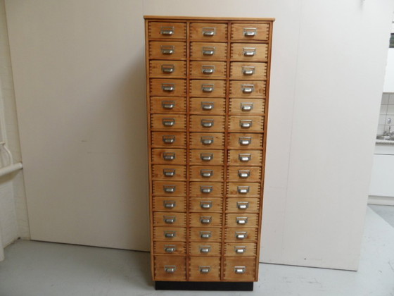 Image 1 of Vintage apothekerskast met 45 lades