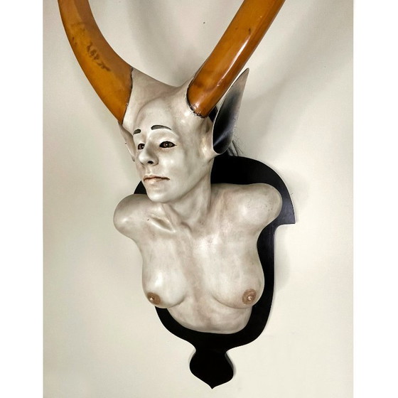 Image 1 of Daniel Painter Fantasia Creatura cornuta Busto femminile Scultura da parete