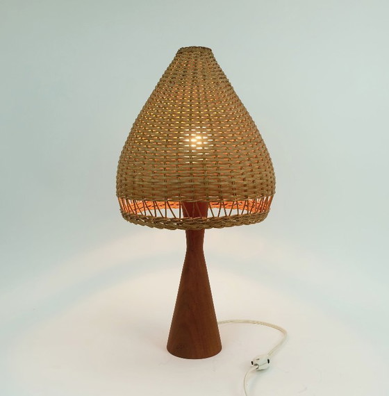 Image 1 of dänische moderne tischlampe teak und rattan 1960er mid century wicker light
