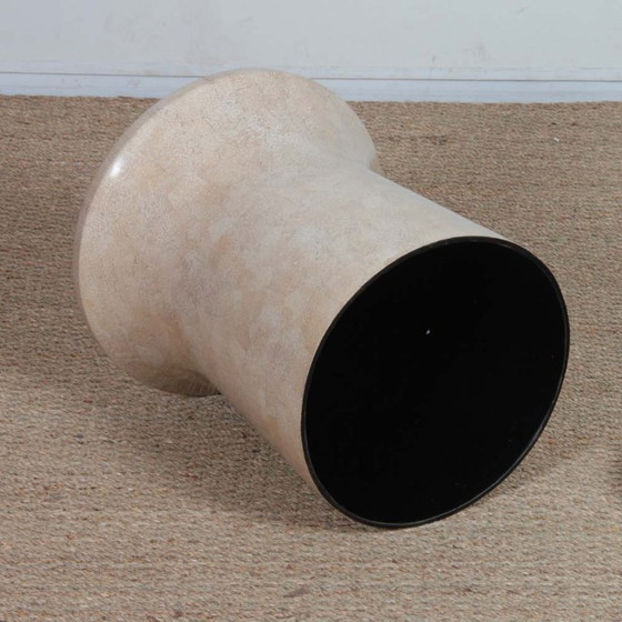 Image 1 of Eggshell side table, late 20th century work