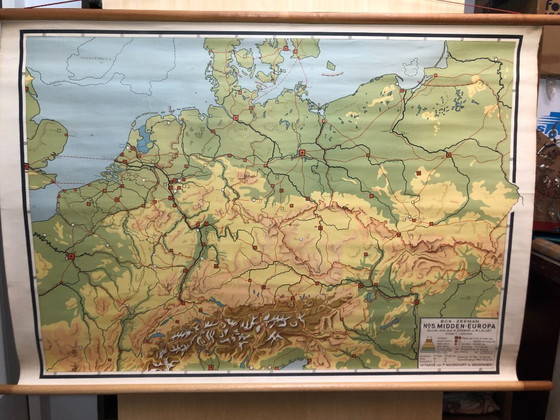 Image 1 of Vintage schoolplaat schoolkaart Midden-Europa 120 x 90  Bos Zeeman