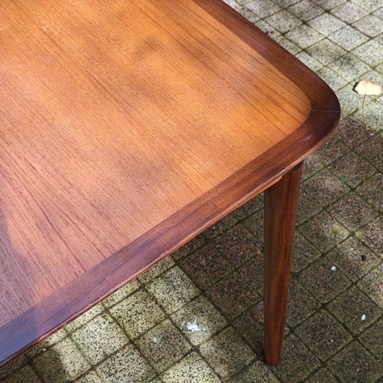 Image 1 of Vintage extendable dining table