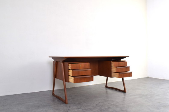 Image 1 of Mid-Century Deens Teak Executive Bureau van Svend Åge Madsen voor H.P. Hansen, jaren zestig.