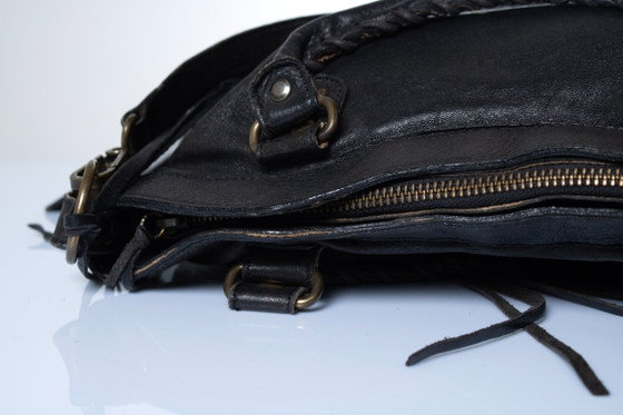 Balenciaga, Motorcycle City Bag mit flachen Nieten – Schultertaschen, Lambskin (photo 9 of 10)