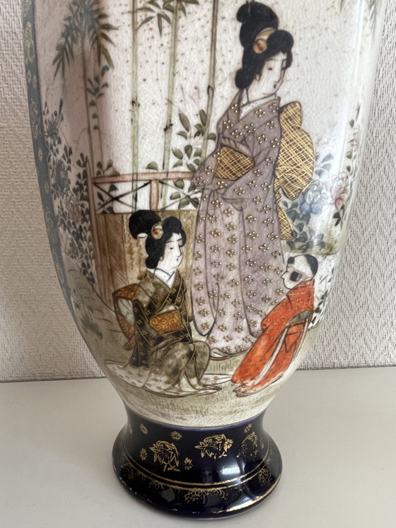 Authentic Hand-Painted Japanese Satsuma Vase (Gold/Cobalt Blue) in Perfect Condition – Ceramic (photo 8 of 8)