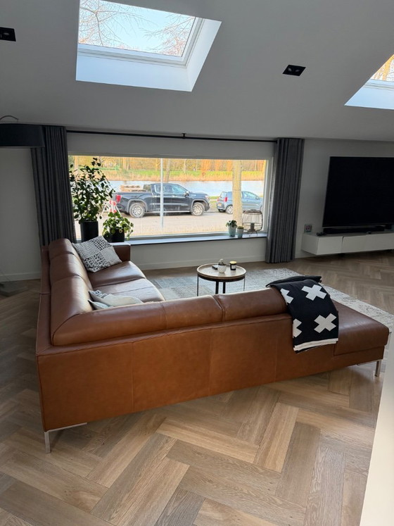 Image 1 of Design on Stock Bank Leer 