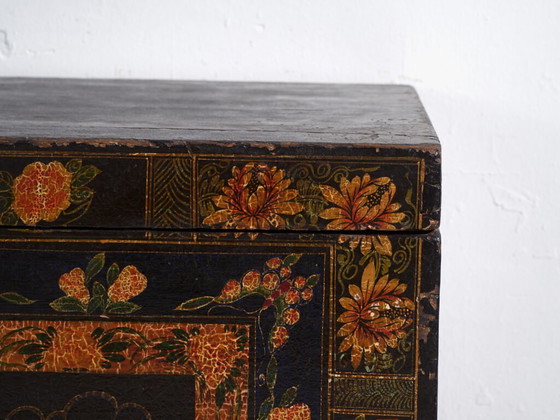 Baule antico dipinto in legno di pino – Cina, circa 1900 – Oggetti decorativi, Iron (photo 40 of 40)