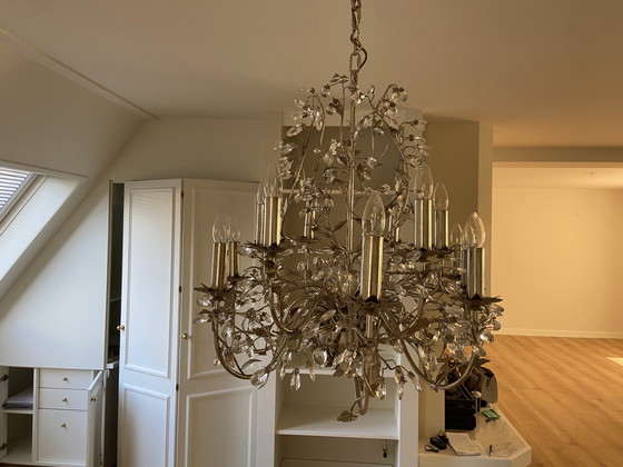 Image 1 of Lampadario con 16 attacchi (E14) + luci LED