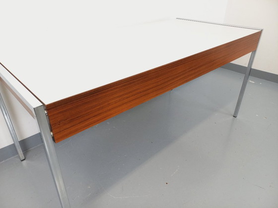 Image 1 of Vintage modernistisch bureau van palissander, melamine en metaal uit de jaren 60 en 70