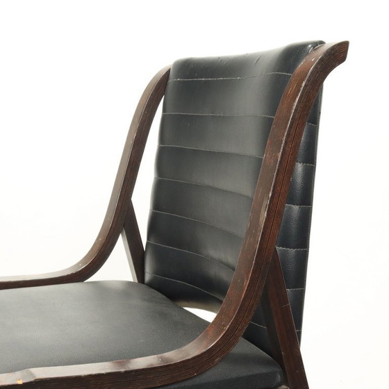Image 1 of Een groep van 3 stoelen uit de jaren 60