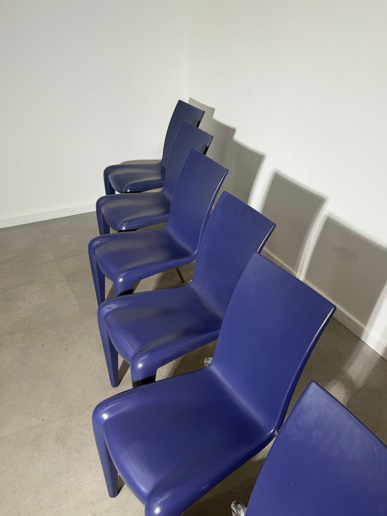 Juego de 6 sillas de comedor Luis XX de Philippe Starck para Vitra – Azul / Malva (photo 2 of 7)