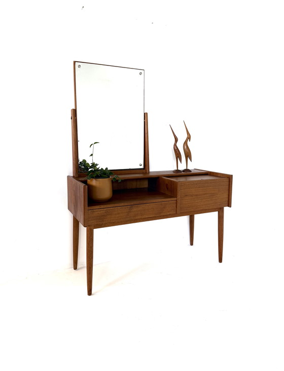 Image 1 of Coiffeuse vintage en teck, Melvin Mikkelsen Furniture '60
