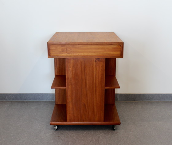 Image 1 of J. Ingvard Jensen Odense Mesa auxiliar / Carro